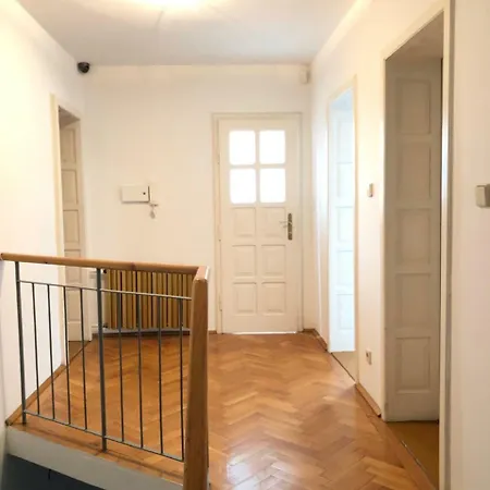 Hostel Pokoje Krolowej Jadwigi
